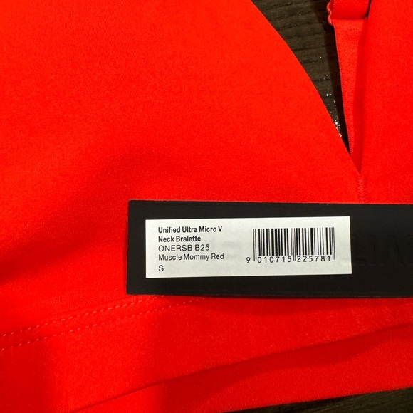 Oner active unified ultra micro V-neck bralette - Picture 5 of 6